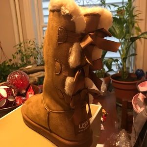 Ugg tall brown bailey bows